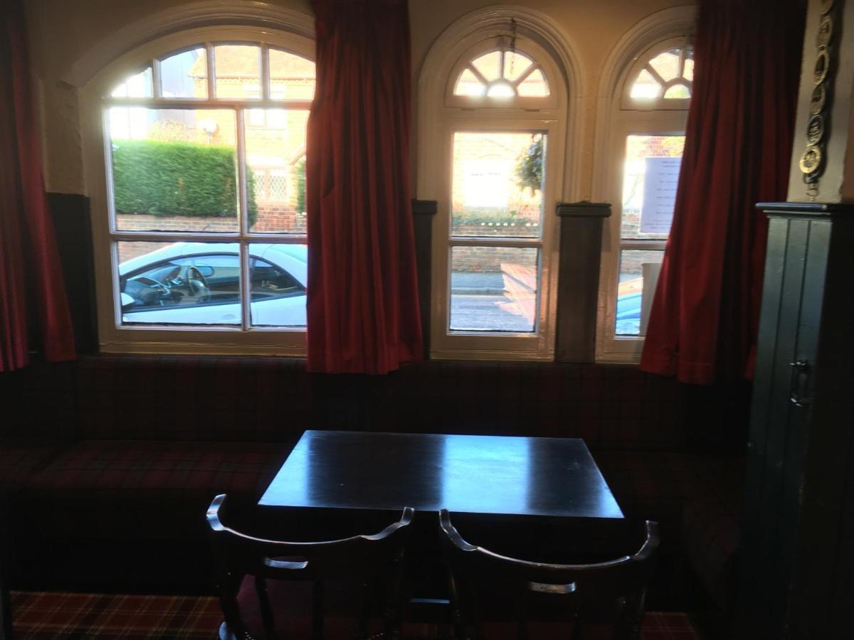 The White Hart Pub And Rooms クランリー エクステリア 写真