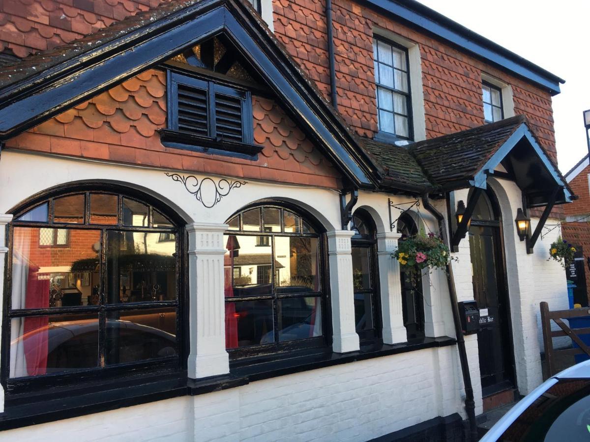 The White Hart Pub And Rooms クランリー エクステリア 写真